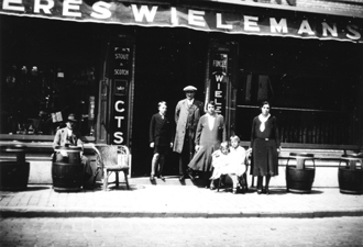 Cafe Fideel, beeld van einde jaren twintig